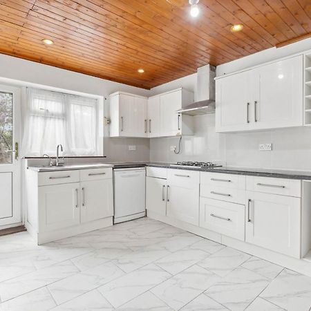 Cozy Stay Apartment Лондон Екстер'єр фото